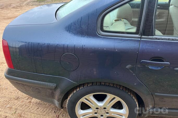 Volkswagen Passat B5 Sedan 4-doors