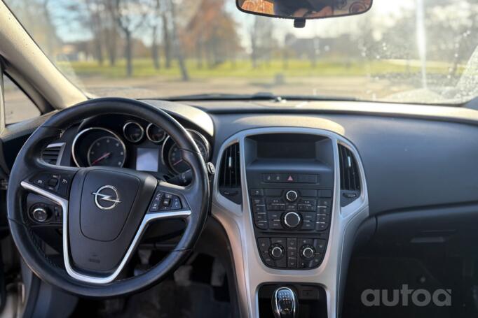 Opel Astra J Hatchback 5-doors