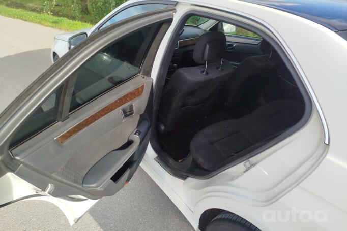 Mercedes-Benz E-Class W212 Sedan