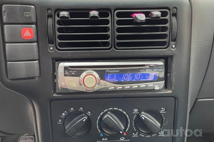 Volkswagen Polo 3 generation Hatchback 5-doors