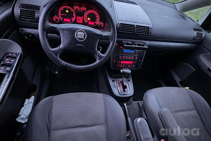 SEAT Alhambra 1 generation [restyling] Minivan