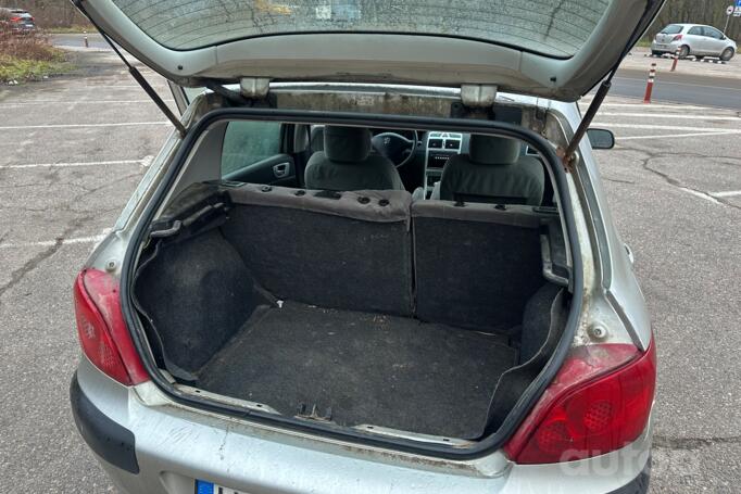 Peugeot 307 1 generation [restyling] Hatchback 5-doors