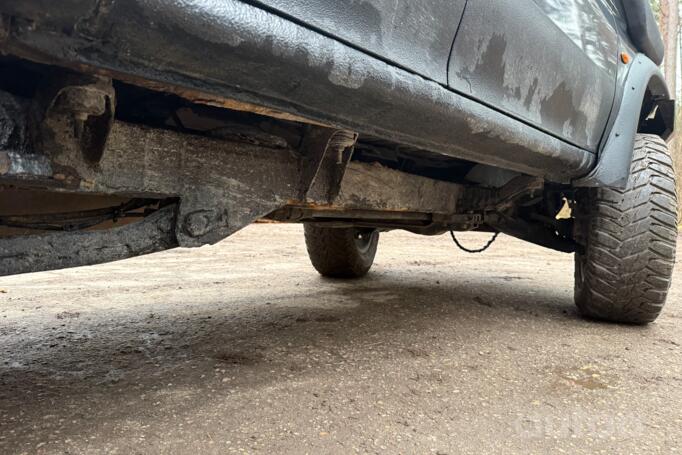 Mitsubishi Pajero Sport 1 generation SUV