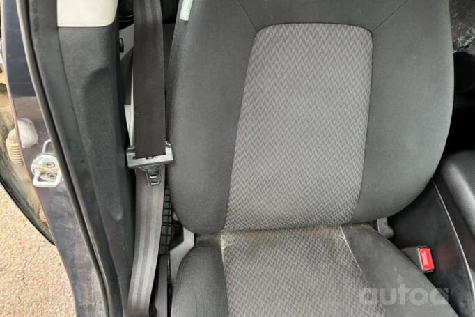 Kia Cee'd 1 generation Hatchback 5-doors