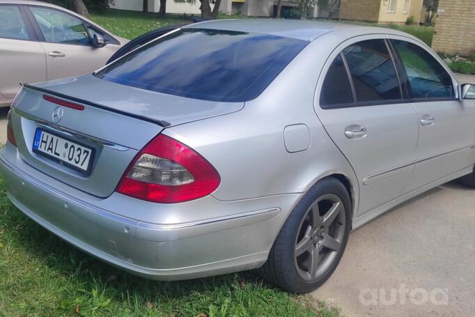 Mercedes-Benz E-Class W211 Sedan