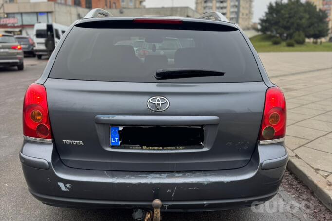 Toyota Avensis 2 generation wagon