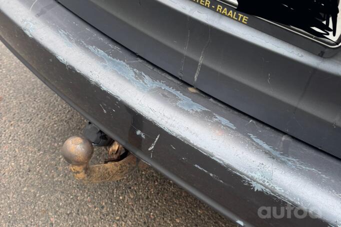 Toyota Avensis 2 generation wagon