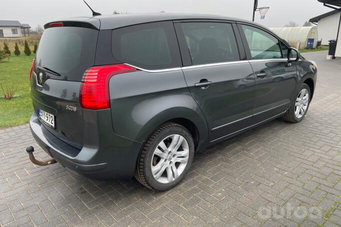 Peugeot 5008 1 generation Minivan