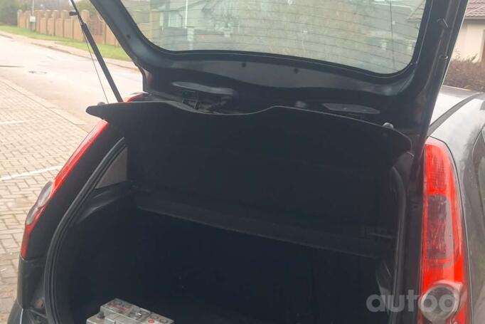 Ford Fiesta 5 generation [2th restyling] Hatchback