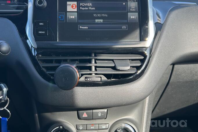 Peugeot 208 1 generation Hatchback 5-doors