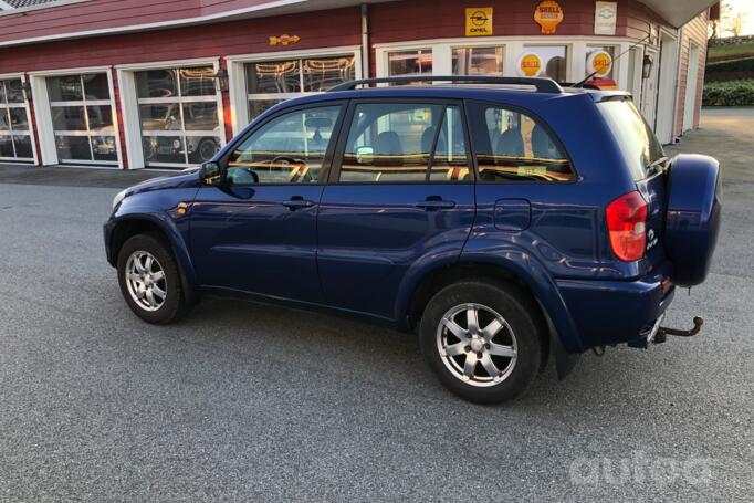 Toyota RAV 4 2 generation (XA20)