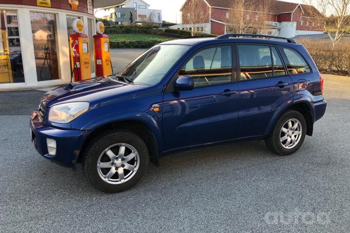 Toyota RAV 4 2 generation (XA20)
