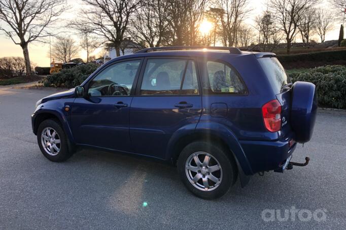 Toyota RAV 4 2 generation (XA20)