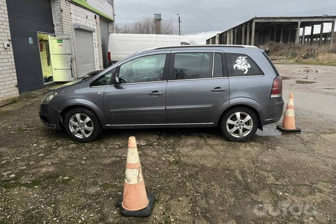 Opel Zafira B Minivan 5-doors