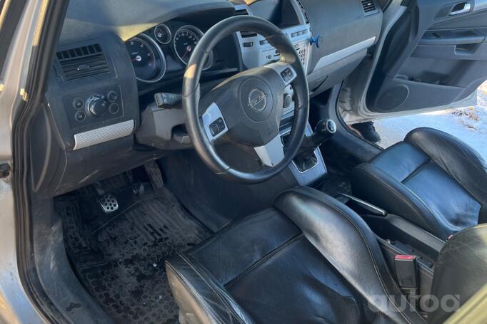 Opel Zafira B Minivan 5-doors