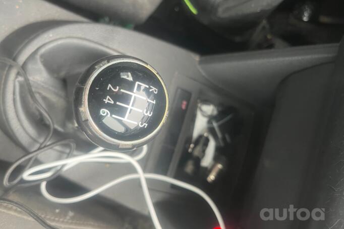 Volkswagen Touran 1 generation Minivan