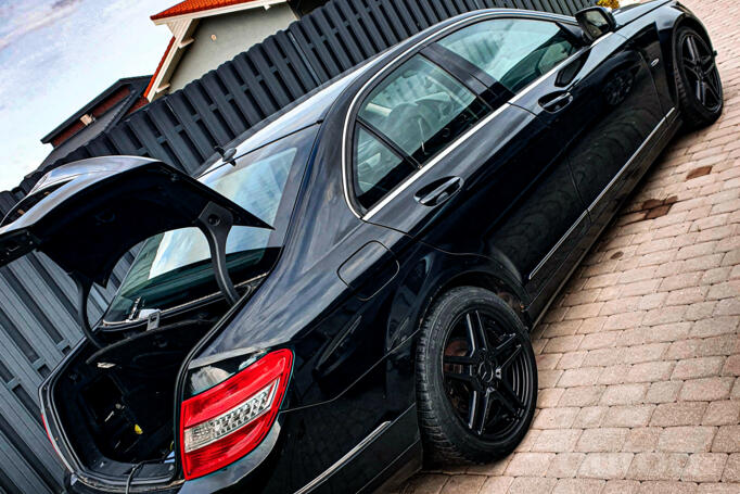 Mercedes-Benz C-Class W204/S204 Sedan