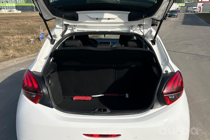 Peugeot 208 1 generation Hatchback 5-doors