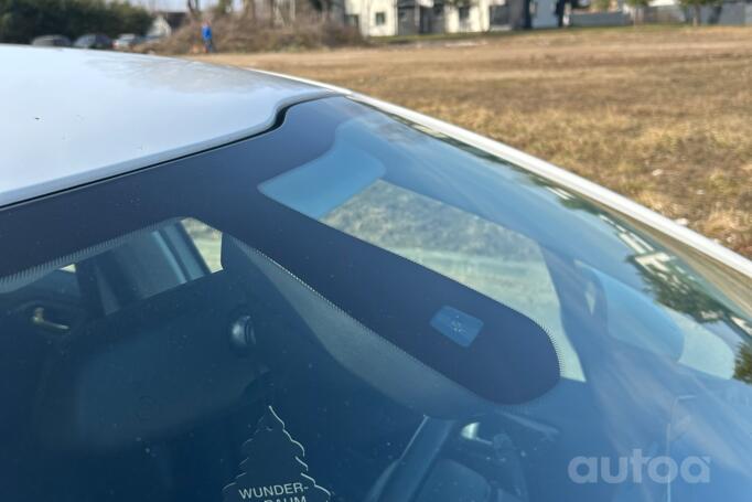 Peugeot 208 1 generation Hatchback 5-doors