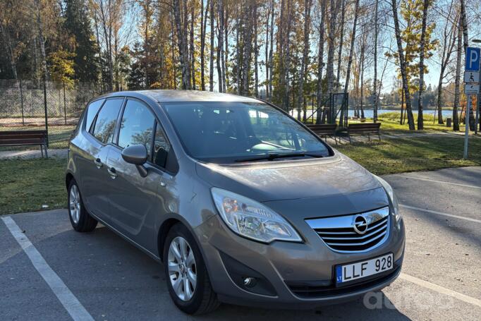 Opel Meriva 2 generation Minivan
