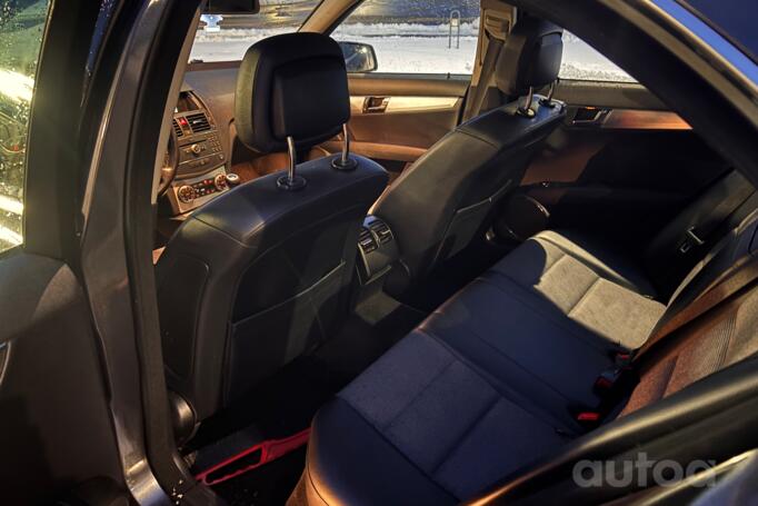 Mercedes-Benz C-Class W204/S204 Sedan 4-doors