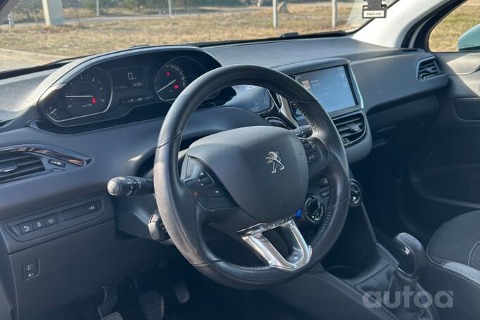 Peugeot 208 1 generation Hatchback 5-doors