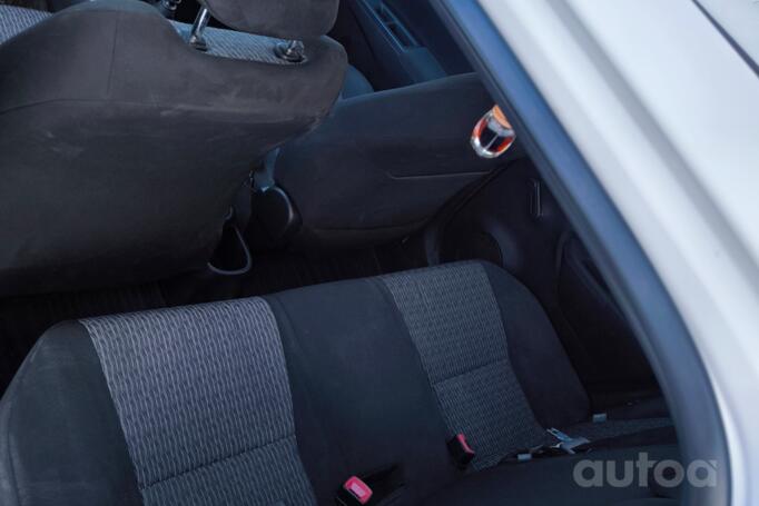 Toyota Yaris XP130 Hatchback 5-doors