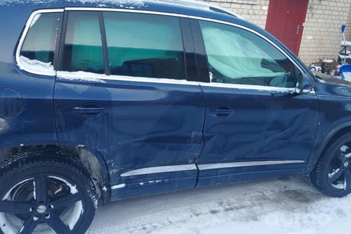 Volkswagen Tiguan 1 generation [restyling] Crossover