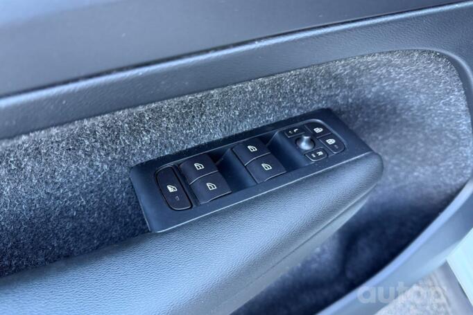 Volvo XC40 1 generation Crossover