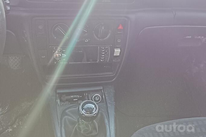 Volkswagen Passat B5 Sedan 4-doors