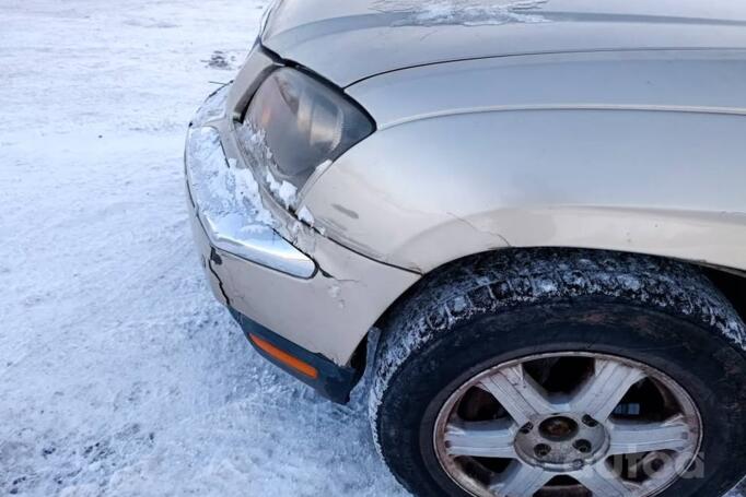 Chrysler Pacifica 1 generation Crossover