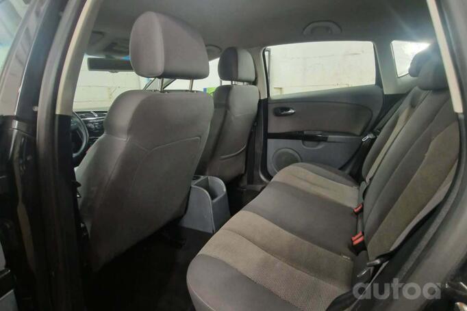 SEAT Leon 2 generation [restyling] Hatchback 5-doors