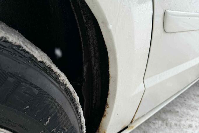 Volkswagen Routan 1 generation Minivan