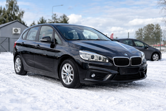 BMW 2 Series Active Tourer F45 Minivan