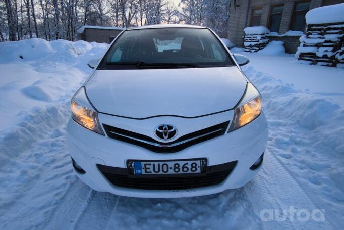 Toyota Yaris XP130 Hatchback 5-doors