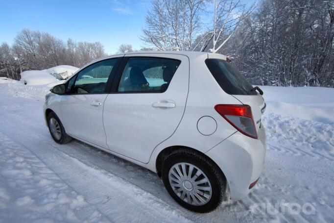 Toyota Yaris XP130 Hatchback 5-doors