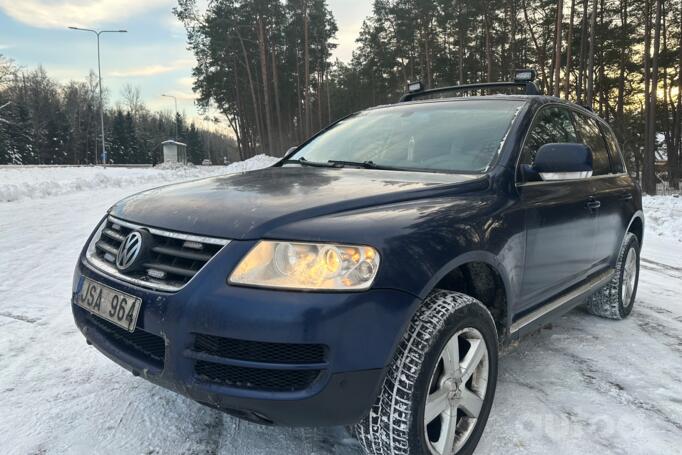 Volkswagen Touareg 1 generation Crossover
