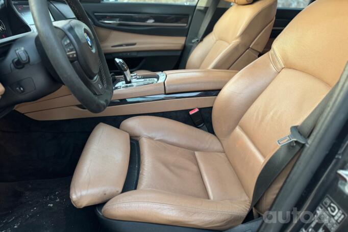 BMW 7 Series F01/F02 Sedan