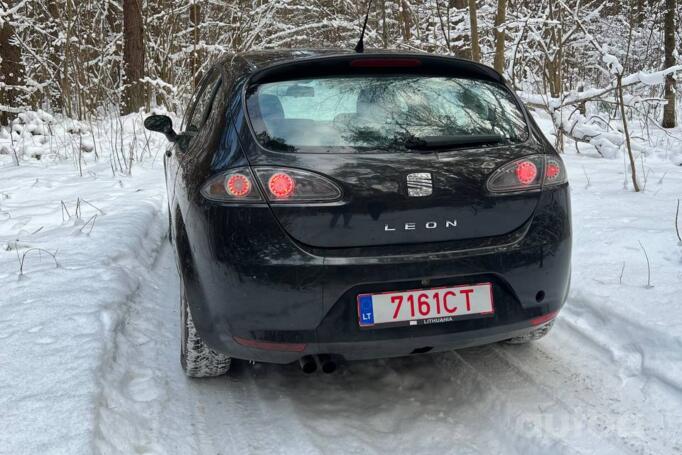 SEAT Leon 2 generation Hatchback 5-doors