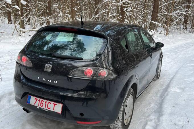 SEAT Leon 2 generation Hatchback 5-doors