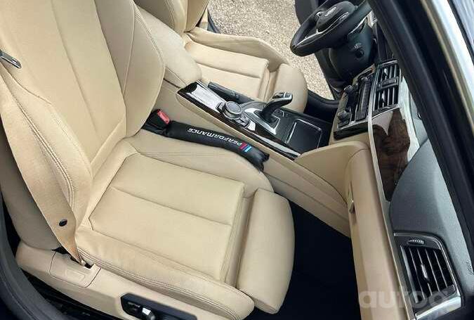 BMW 3 Series 330i Sedan