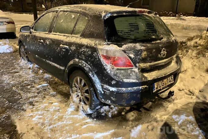 Opel Astra H Hatchback