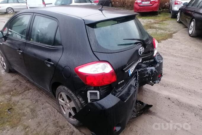 Toyota Auris 2 generation Hybrid hatchback 5-doors