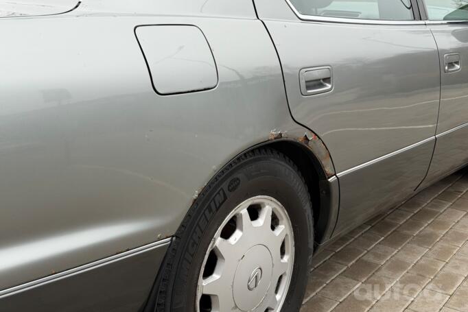 Lexus LS 2 generation Sedan