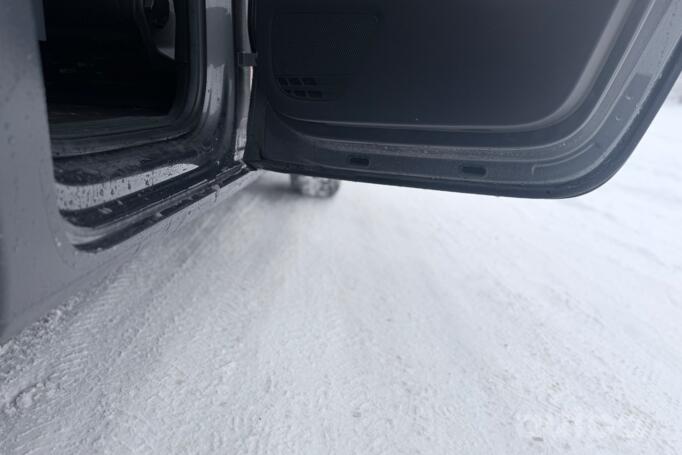 Volkswagen Amarok 1 generation [restyling] DoubleCab pickup