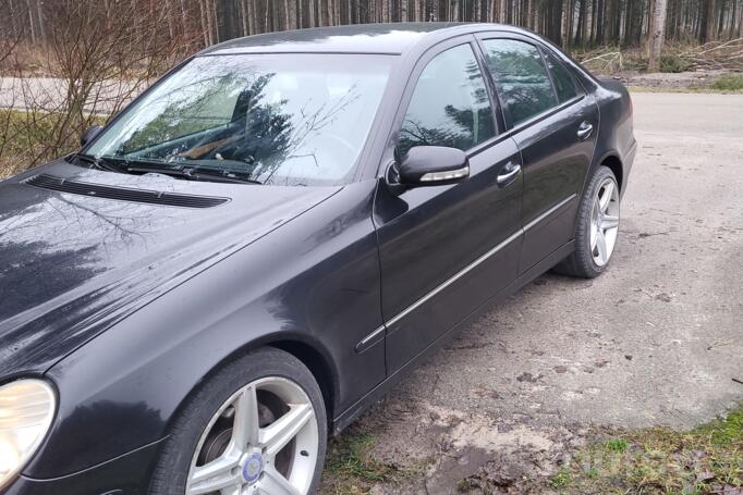 Mercedes-Benz E-Class W211 Sedan