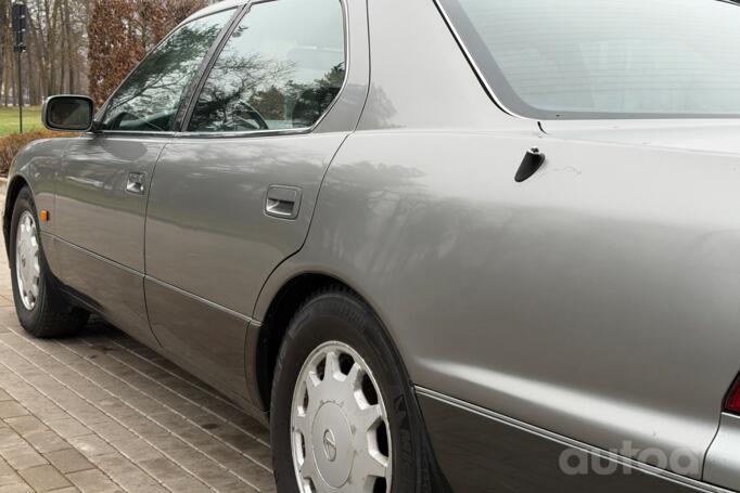 Lexus LS 2 generation Sedan