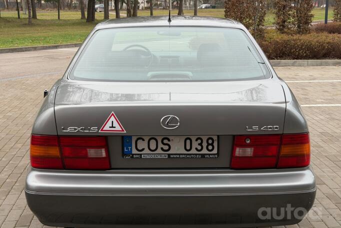 Lexus LS 2 generation Sedan