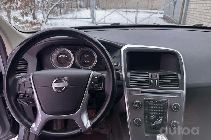 Volvo XC60 1 generation [restyling] Crossover
