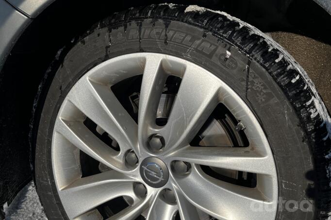 Opel Insignia A [restyling] Sports Tourer wagon 5-doors